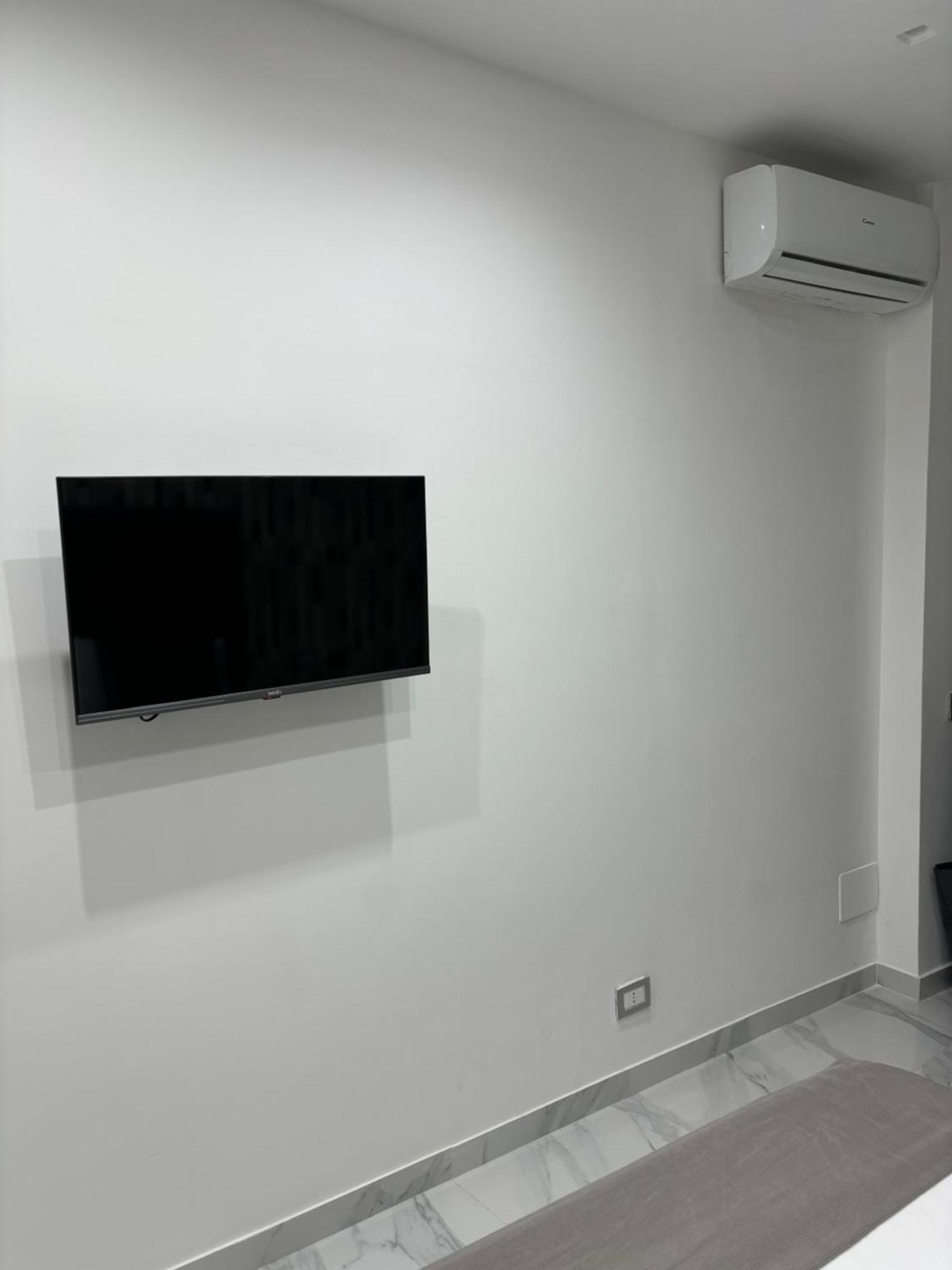 Caruso House Apartment เนเปิลส์ ภายนอก รูปภาพ